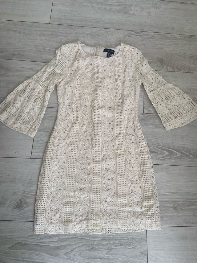 Vestido encaje beige Primark Talla 34