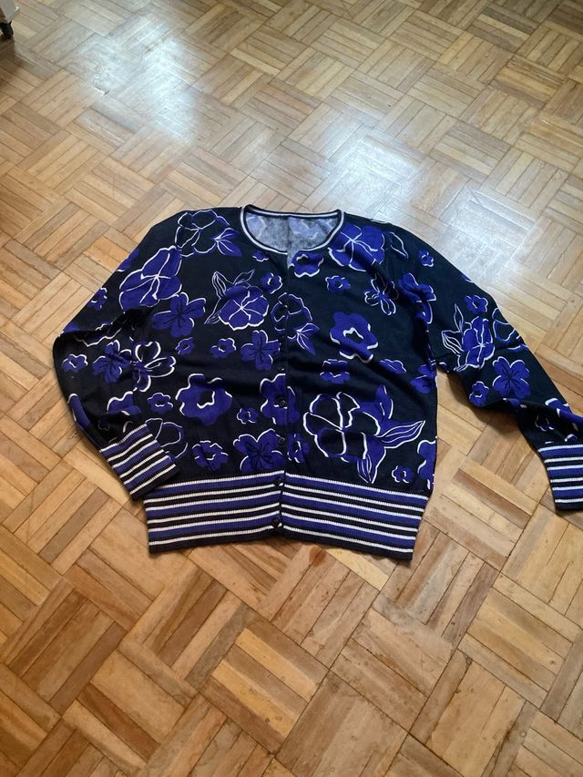 Chaqueta de mujer con estampado floral