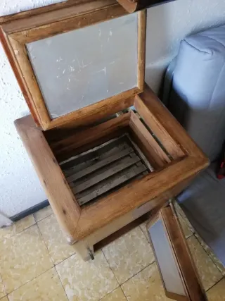 Nevera antigua de madera de los años 20