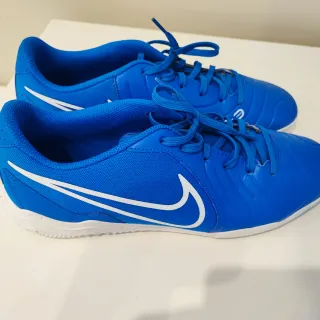 Botas de fútbol sala Nike azules