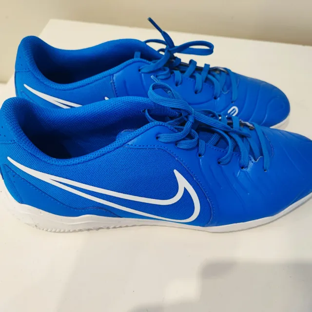 Botas de fútbol sala Nike azules