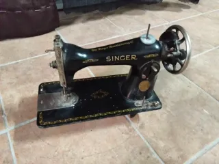 Máquina de coser Singer antigua