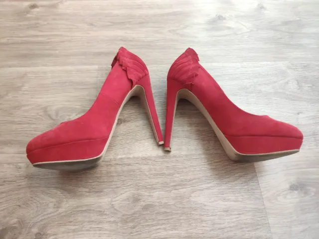 Zapatos Bershka Rojos Tacon usados una vez
