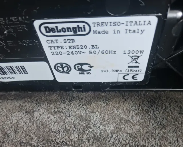 Cafetera automática Nespresso Lattissima Plus