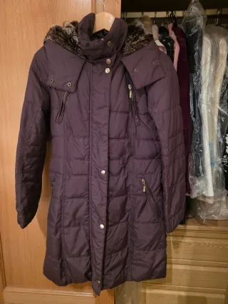 Abrigo Zendra plumífero marrón con pelo