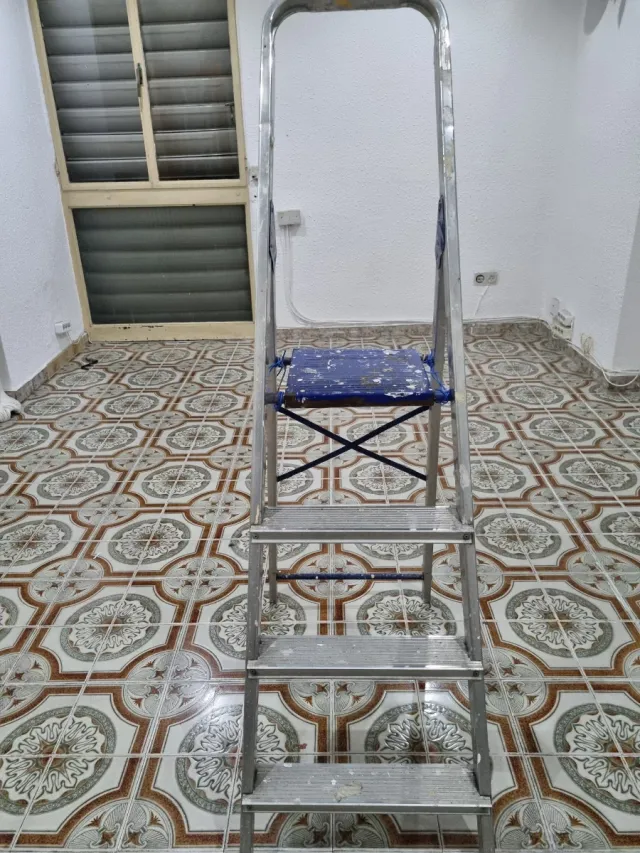 Escalera aluminio 3 peldaños