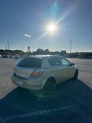 Opel Astra 2004