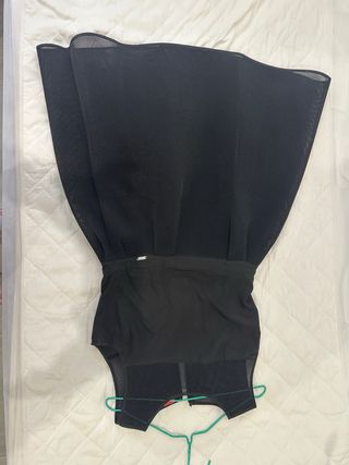 Vestido negro de fiesta. Un solo uso