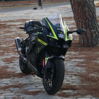Kawasaki ZX10R Winter Test