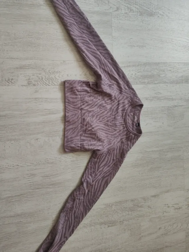 Top deportivo manga larga estampado cebra