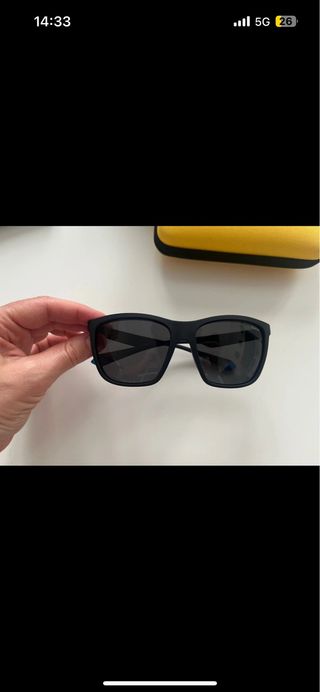 Gafas de sol Polaroid polarizadas negras