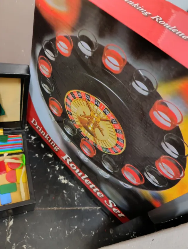 Juego Ruleta Bebida Set y maletín juego mesa