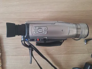 Videocámara Panasonic VS90 + Accesorios