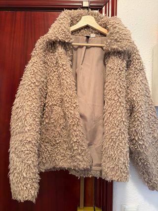 Abrigo peluche H&M beige Talla M