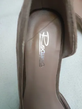 Zapatos de salón tacón beige mujer