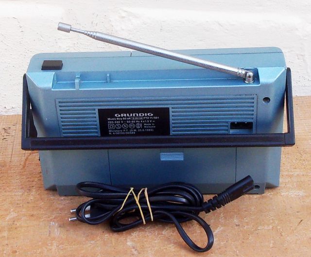 RADIO A TRANSISTOR GRUNDIG mod: Music-Boy 60