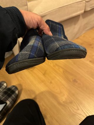 Zapatillas de estar por casa a cuadros