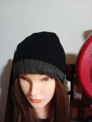 Cappello con interno in pail