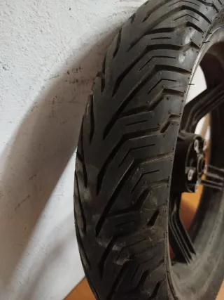 Llanta  Kymco Agility