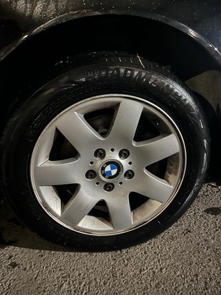 Llantas BMW con neumáticos
