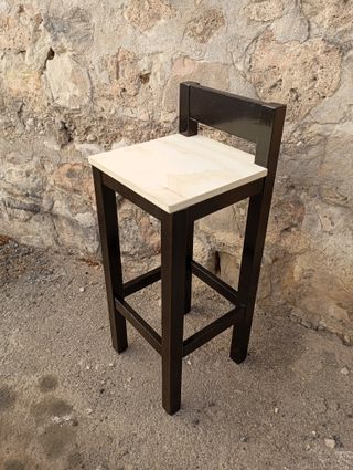 Taburetes altos de madera(minimo6)