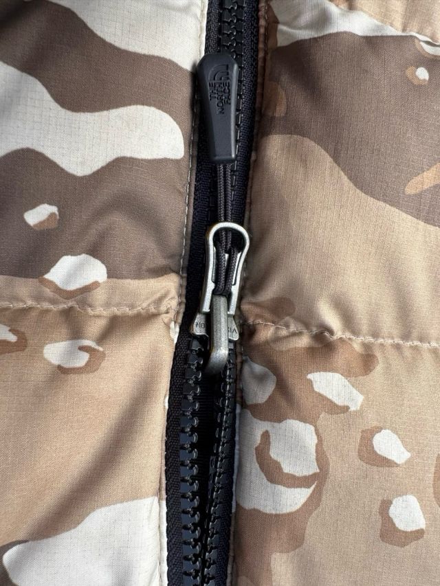 The north face 1996 retro NUPTSE | Camuflaje - XS