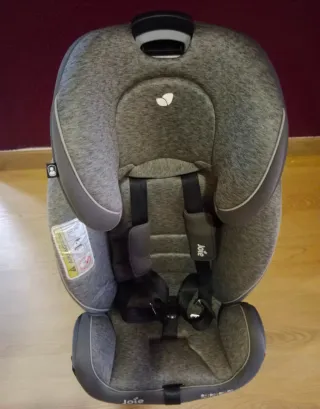 Silla coche Isofix Joie gris. En perfecto estado.