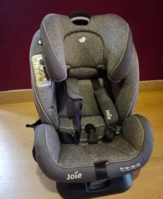 Silla coche Isofix Joie gris. En perfecto estado.
