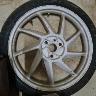 Rueda trasera GPR 80