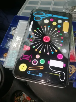 Caja de abalorios Kirica multicolor