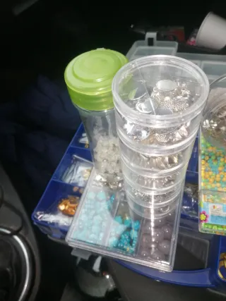 Caja de abalorios Kirica multicolor