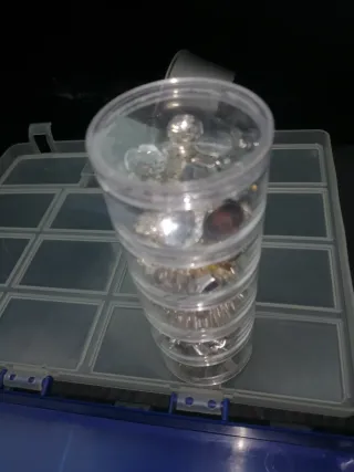 Caja de abalorios Kirica multicolor