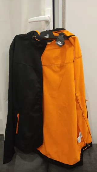 Abrigo CRIVIT Negro y Naranja