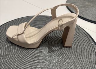 Sandalias Stradivarius Beige Talla 37