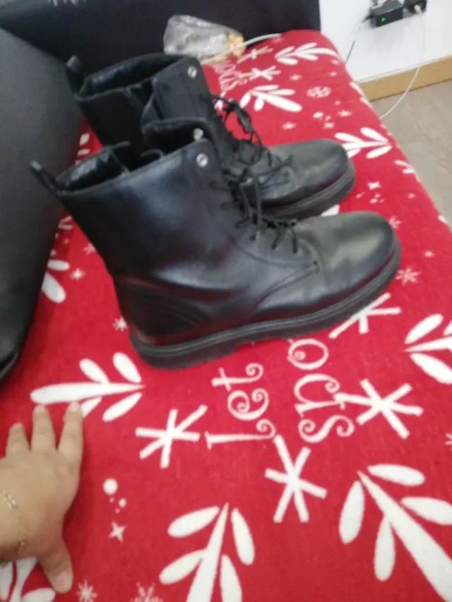 Botas de cuero negras