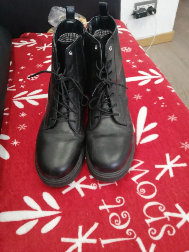 Botas de cuero negras