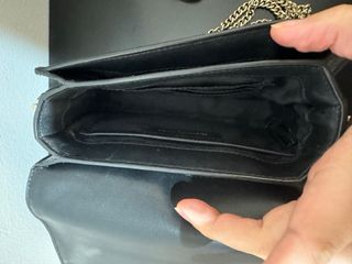 Bolso Michael Kors Negro con Detalles Dorados