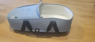 Bugaboo Bee5 carro y capazo gris