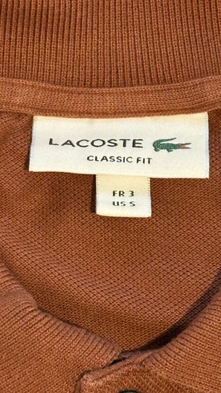Polo Lacoste color marrón