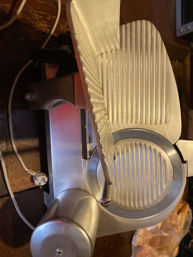 Cortafiambres MOEBA profesional