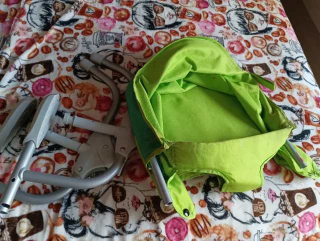 Sedia tavolo bimbi con macchie