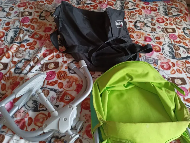 Sedia tavolo bimbi con macchie