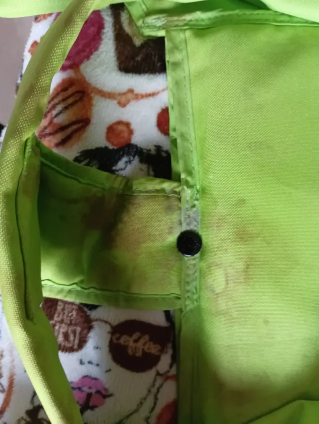 Sedia tavolo bimbi con macchie