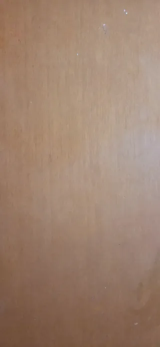 Mesa de comedor de madera