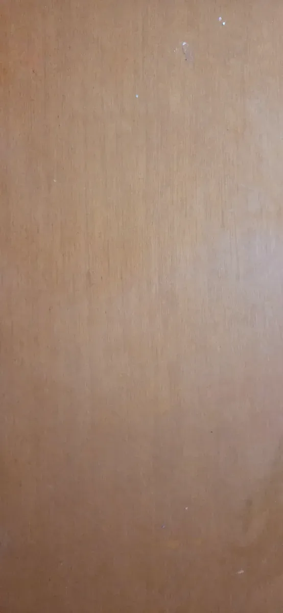 Mesa de comedor de madera