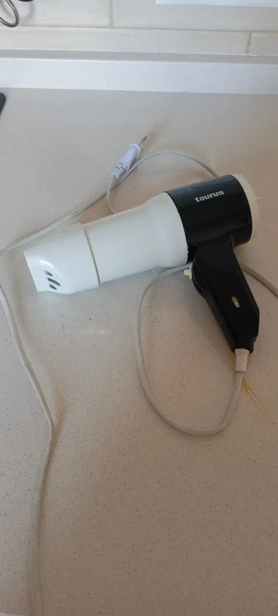 Secador de pelo Taurus Negro y Blanco