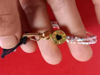 Pulsera Bimba y Lola multicolor y dorada