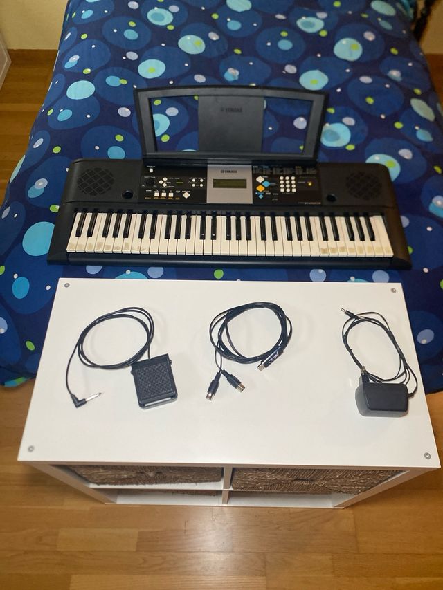 Piano Yamaha PSR-E223