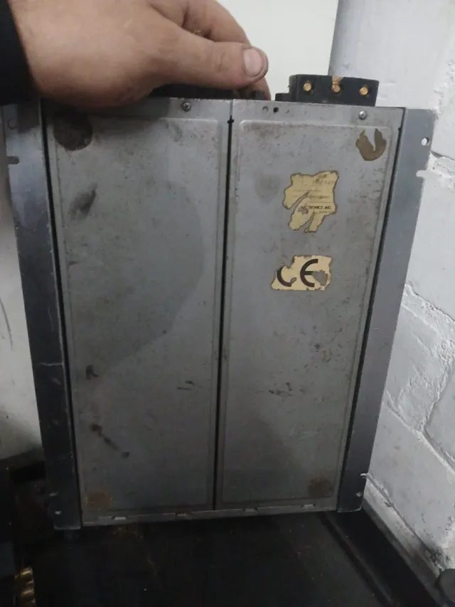 Amplificador Alpine V12 MRV-F405 4/3 Canales