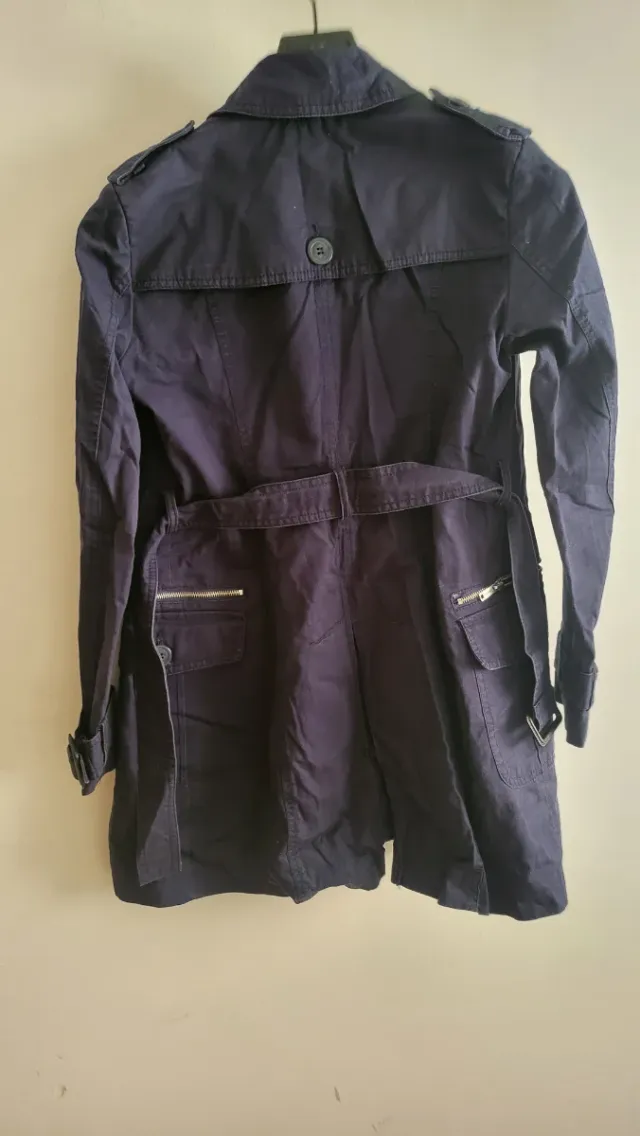 Gabardina Stradivarius azul